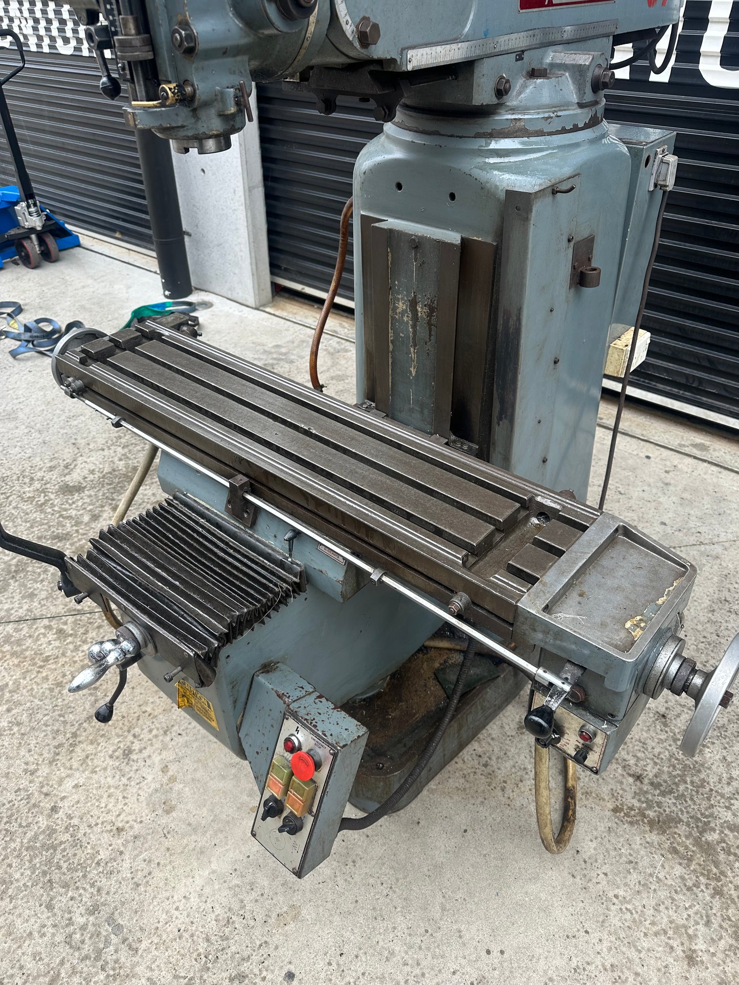 Used Kondia FV-1 Milling Machine