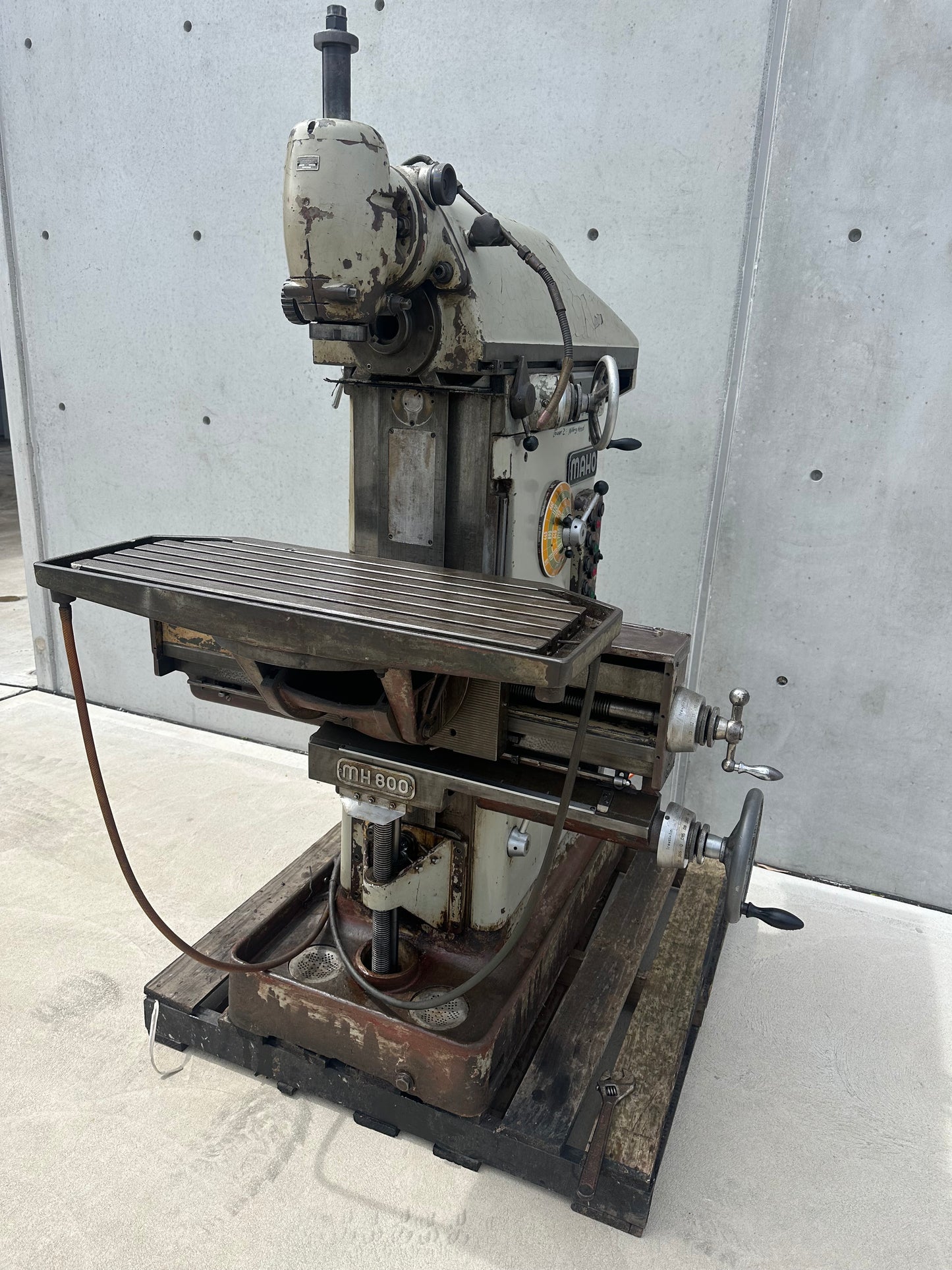 Used MAHO MH800 Toolroom Milling Machine