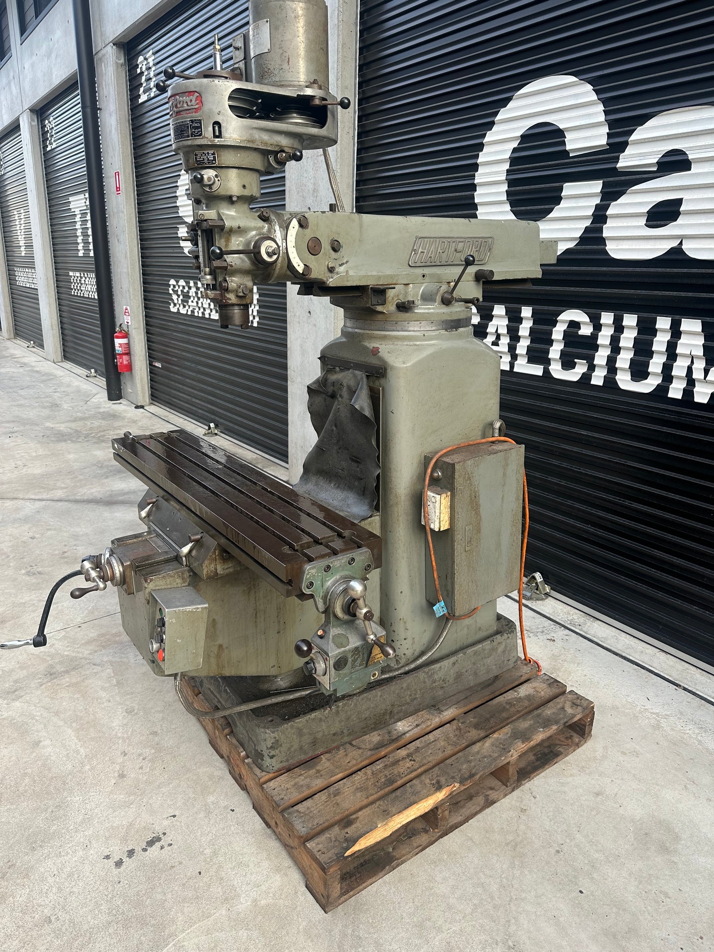 Used Hartford Turret Milling Machine