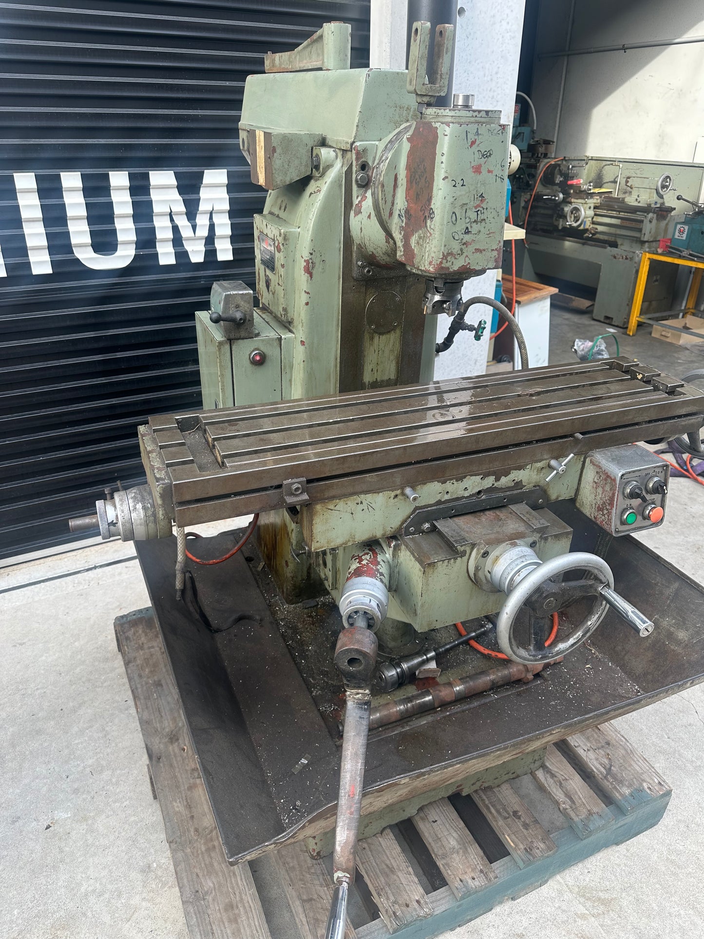 Used TradeMark Universal Milling Machine